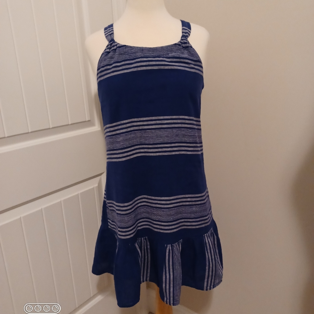 OLD NAVY SLEEVELESS DRESS. HAS NO SZ TAG. BUT IT IS A SMALL..